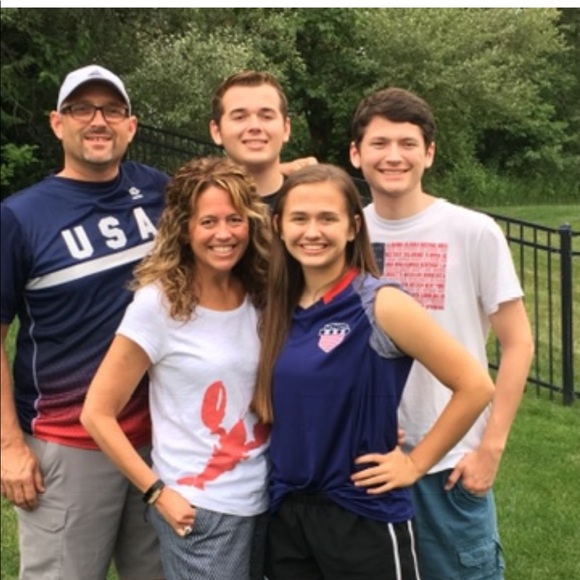 Meet your Posher, Sue - Picture 2 of 2